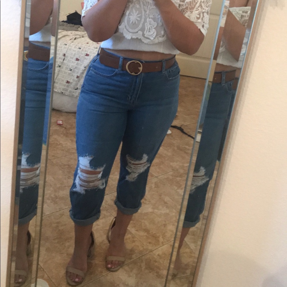 American Eagle mom jean